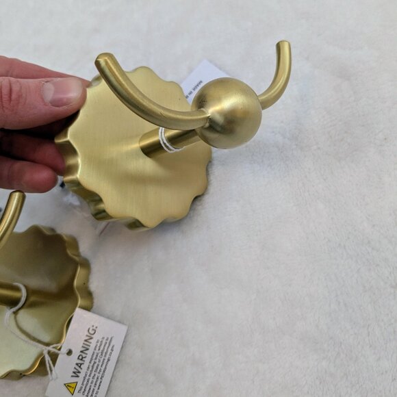 NWT Anthropologie Wiggle Bath Hook Set (2) in Brass - Picture 9 of 10